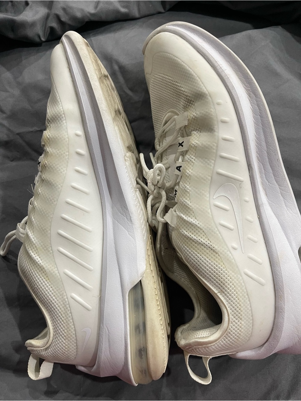 Nike Air Max Axis women’s Low Top Lace Up White Sneakers AA2168-100 2019